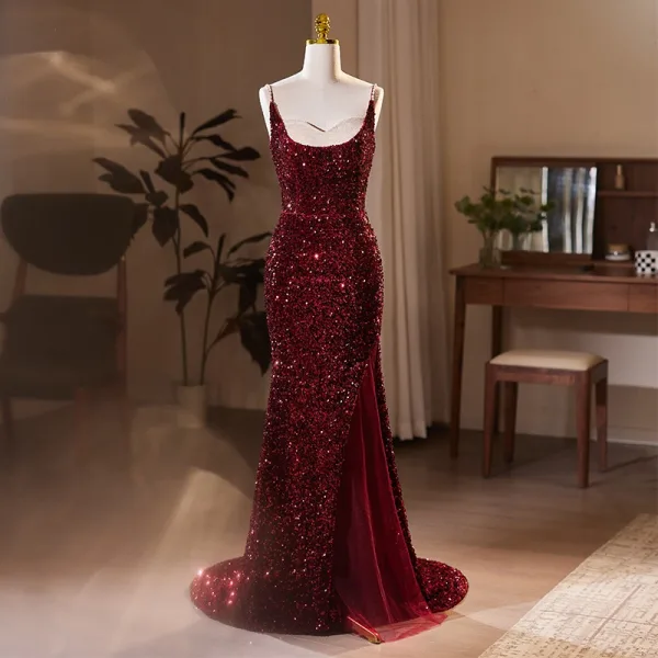 Sexy Noire Paillettes Robe De Soirée 2024 Trompette / Sirène Bretelles Spaghetti Sans Manches Dos Nu Train De Balayage Soirée Robe De Ceremonie