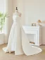 Elegant Elfenben Satin Sløyfe Brudekjoler 2026 Prinsesse Strapless Uten Ermer Ryggløse Feie Tog