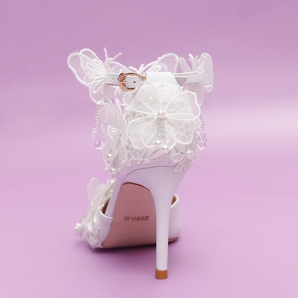 Elegant White Pearl Lace Butterfly Flower Wedding Shoes 2024 Ankle Strap 9 cm Stiletto Heels Pointed Toe Wedding Sandals High Heels