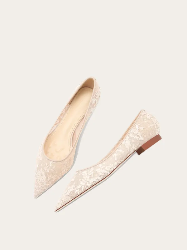 Charming Champagne Lace Flower Leather Flat Wedding Shoes 2025 Pointed Toe Wedding High Heels