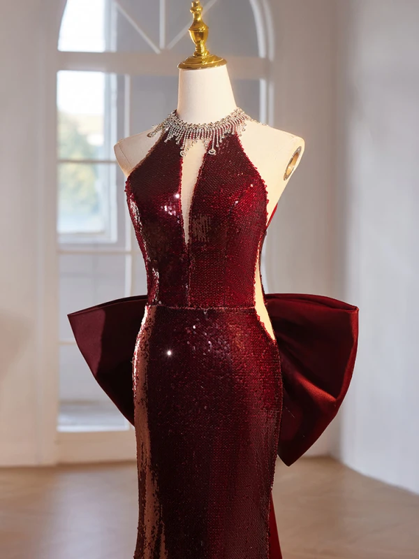 Scintillantes Bordeaux Faux Diamant Paillettes Robe De Soirée 2024 Trompette / Sirène Titulaire Sans Manches Dos Nu Noeud Train De Balayage Soirée Robe De Ceremonie