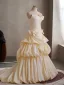 Charmant Champagne Appliques Volants en Cascade Robe De Bal 2026 Princesse Bustier Sans Manches Dos Nu Train De Balayage Promo Robe De Ceremonie