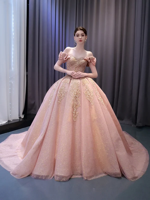 Haut de Gamme Rougissant Rose Glitter Fait main Perlage Paillettes En Dentelle Fleur Robe De Bal 2024 Robe Boule De l'épaule Manches Courtes Dos Nu Tribunal Train Promo