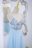 Flotte Himmelblå Beading Rhinestone Gallakjoler 2024 Prinsesse Spaghetti Straps Ærmeløs Halterneck Lange Galla Kjoler