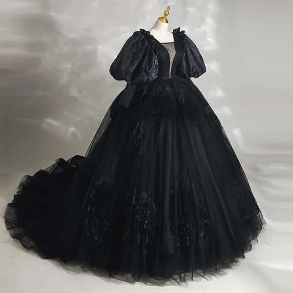 Audrey Hepburn Style Black Evening Party Evening Dresses 2023 Ball Gown Square Neckline Puffy 1/2 Sleeves Backless Court Train Formal Dresses