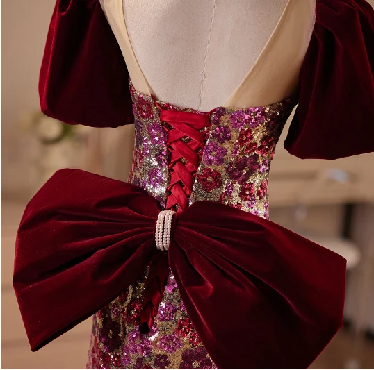 Sparkly Burgundy Sequins Flower Prom Dresses 2024 A-Line / Princess Off-The-Shoulder Short Sleeve Backless Bow Floor-Length / Long Prom Formal Dresses