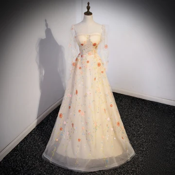 Fée Des Fleurs Jonquille Paillettes Fleur Robe De Bal 2023 Princesse Encolure Carrée Manches Courtes Dos Nu Longue Robe De Ceremonie