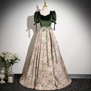 Élégant Vert Cendré Noeud Ceinture Impression Robe De Bal 2025 Princesse Encolure Carrée Manches Courtes Dos Nu Longue Robe De Ceremonie