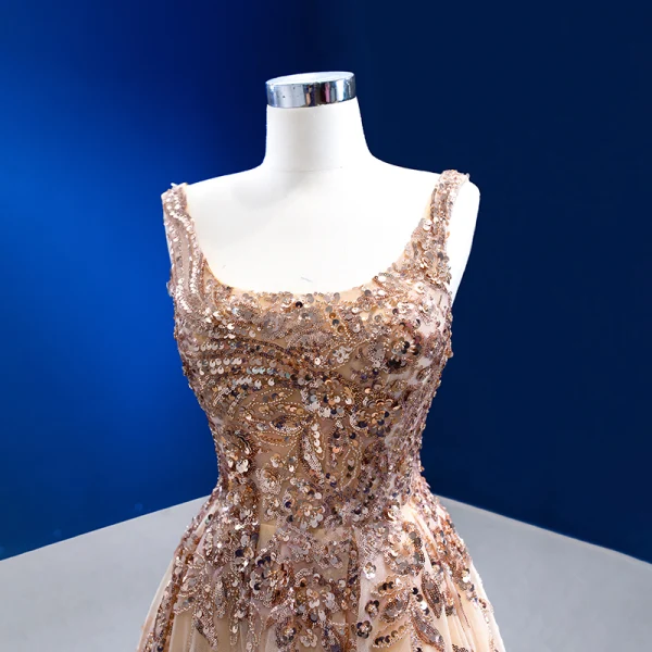 Scintillantes Doré Fait main Perlage Paillettes Robe De Soirée 2022 Princesse U-Cou Sans Manches Dos Nu Train De Balayage Promo Robe De Ceremonie