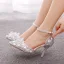 Charmant Silber Strass Kristall Knöchelriemen Brautschuhe 2024 9 cm Stilettos Spitzschuh Hochzeit Hochhackige