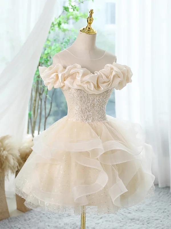 Chic / Beautiful Champagne Beading Sequins Cascading Ruffles Birthday Party Dresses 2024 Ball Gown Off-The-Shoulder Short Sleeve Backless Short Formal Dresses