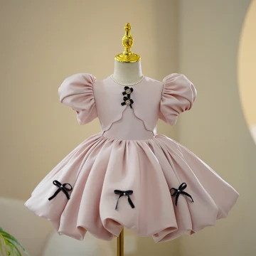 Lovely Blushing Pink Pearl Bow Short Birthday Flower Girl Dresses 2023 Ball Gown Scoop Neck Puffy Short Sleeve Satin