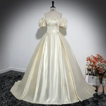 Elegant Champagne Satin Prom Dresses 2024 Ball Gown Off The Shoulder Short Sleeve Backless Floor Length Long Prom Formal Dresses