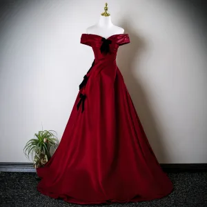 Élégant Bordeaux Noeud Robe De Bal 2025 Robe Boule De L Épaule Manches Courtes Dos Nu Train De Balayage Robe De Ceremonie