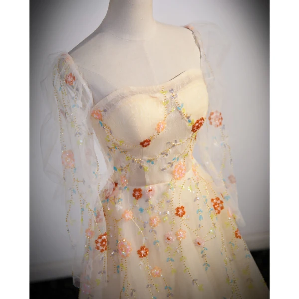 Fée Des Fleurs Jonquille Paillettes Fleur Robe De Bal 2023 Princesse Encolure Carrée Manches Courtes Dos Nu Longue Robe De Ceremonie