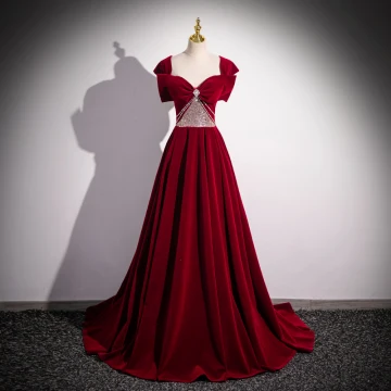 Elegante Burgunderrot Perlenstickerei Strass Pailletten Ballkleider 2024 A Linie Eckiger Ausschnitt Ärmellos Rückenfreies Sweep Pinsel Zug Ball Festliche Kleider