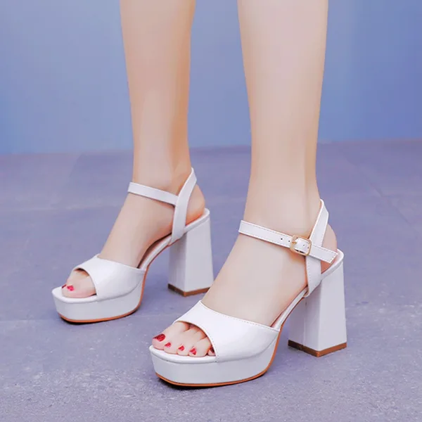 Minimalistisch Weiß Knöchelriemen Brautschuhe 2025 9 cm Thick Heels Peeptoes Hochzeit Sandaletten Hochhackige