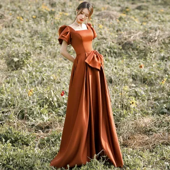 Vintage Originale Marron Satin Robe De Bal 2022 Princesse Encolure Carrée Gonflée Manches Courtes Dos Nu Noeud Longue Promo Robe De Ceremonie