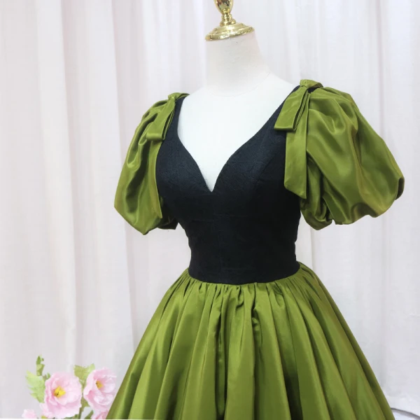 Fashion Clover Green Prom Dresses 2024 Ball Gown V-Neck Puffy Short Sleeve Backless Floor-Length / Long Prom Formal Dresses