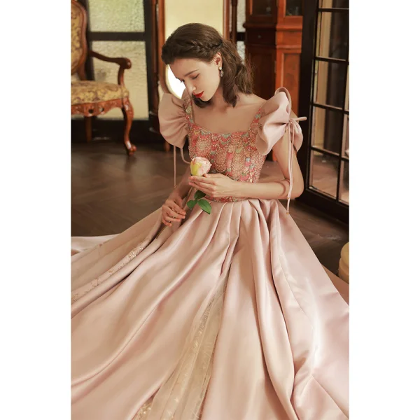 Élégant Rougissant Rose Perlage Paillettes Robe De Bal 2023 Princesse Encolure Carrée Noeud Manches Courtes Dos Nu Longue Promo Robe De Ceremonie