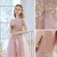 Mooie / Prachtige Candy Roze Kant Bloem Galajurken 2022 A lijn Ronde Hals Rhinestone Pailletten Mouwloos Ruglooze Lange Gala Gelegenheid Jurken