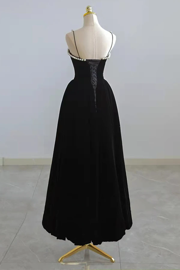 Vintage / Retro Black Velour Homecoming Little Black Dress Graduation Dresses 2022 A-Line / Princess Spaghetti Straps Pearl Sleeveless Backless Suede Floor-Length / Long Formal Dresses