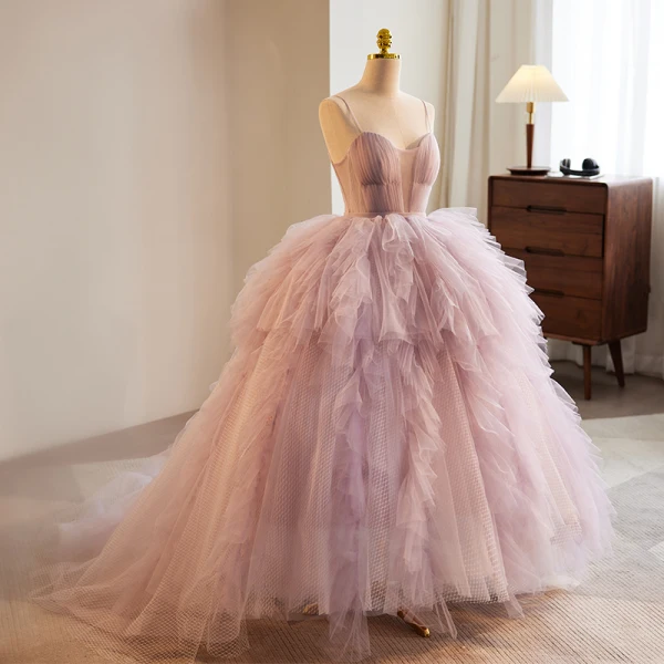 Fashion Blushing Pink Cascading Ruffles Prom Dresses 2023 Ball Gown Spaghetti Straps Sleeveless Backless Sweep Train Formal Dresses