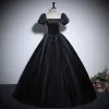Vintage / Retro Black Satin Prom Dresses 2024 Ball Gown Square Neckline Puffy Short Sleeve Backless Floor-Length / Long Prom Formal Dresses