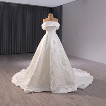 Haut De Gamme Blanche Perlage En Dentelle Fleur Satin Robe De Mariée 2024 Robe Boule Bustier Sans Manches Dos Nu Chapel Train Mariage