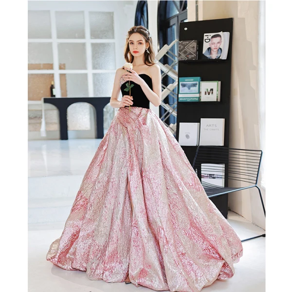 Charmant Noire Faux Diamant Paillettes Robe De Bal 2022 Robe Boule Bustier Sans Manches Dos Nu Fendue devant Train De Balayage Robe De Ceremonie