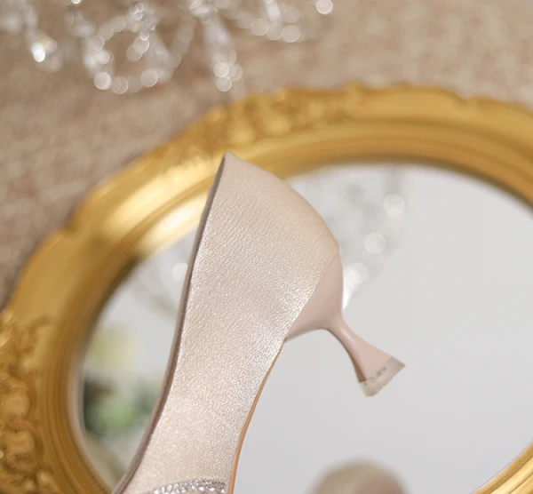 Charmant Champagne Perle Faux Diamant Chaussure De Mariée 2023 5 cm Talons Aiguilles À Bout Pointu Mariage Escarpins Talons Hauts