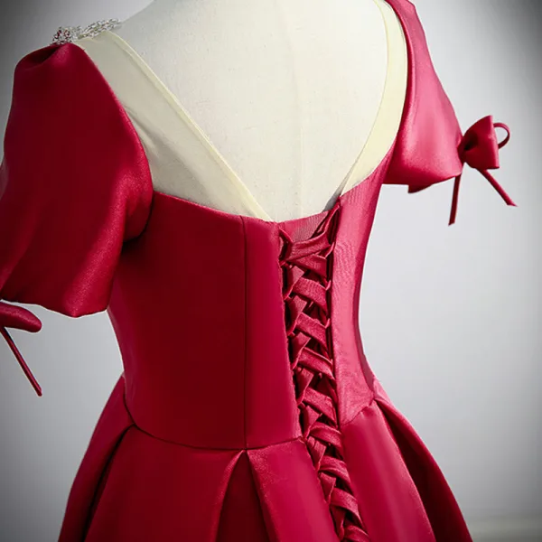 Elegant Burgundy Satin Prom Dresses 2022 A-Line / Princess Scoop Neck Short Sleeve Backless Bow Floor-Length / Long Formal Dresses