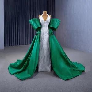 High End Vintage Retro Dark Green Prom Dresses 2023 A Line Princess Halter Sleeveless Backless Court Train Prom Formal Dresses