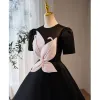 Elegant Black Pearl Prom Dresses 2023 Ball Gown Satin Scoop Neck Short Sleeve Backless Floor-Length / Long Prom Formal Dresses