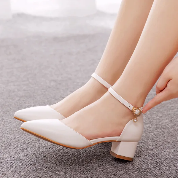 Modest / Simple White Wedding Shoes 2023 Ankle Strap 10 cm Thick Heels Pointed Toe Wedding Shoes High Heels
