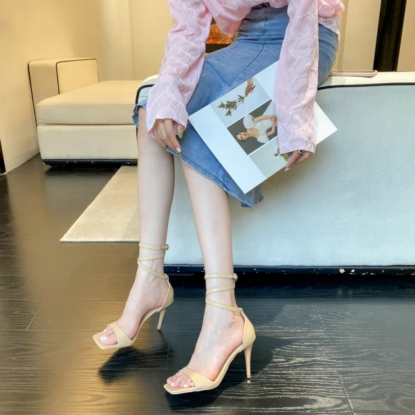 Sexy Summer Black Street Wear Womens Sandals 2022 Ankle Strap 9 cm Stiletto Heels Open / Peep Toe Sandals High Heels