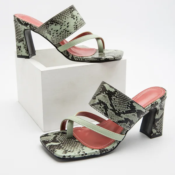 Romain Blanche Motif Peau De Serpent Sandales Femme 2022 Vêtement de rue 8 cm Talons Épais Peep Toes / Bout Ouvert Sandales Talons Hauts