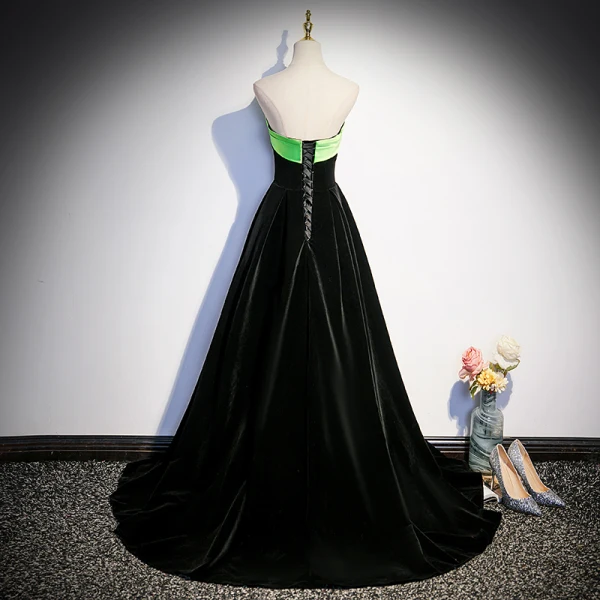 Elegant Black Suede Prom Dresses 2023 A-Line / Princess Strapless Sleeveless Backless Sweep Train Prom Formal Dresses