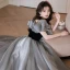 Élégant Gris Robe De Bal 2024 Princesse Volants De l'épaule Manches Courtes Dos Nu Train De Balayage Promo Robe De Ceremonie