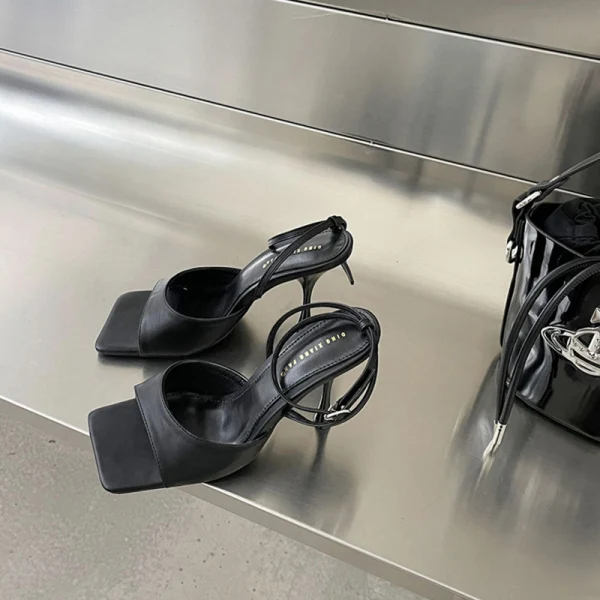 Schlicht Freizeit Sommer Weiß Sandalen Damen 2022 Knöchelriemen 9 cm Stilettos Peeptoes Sandaletten Hochhackige