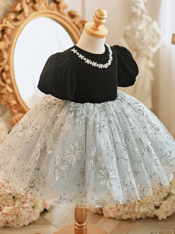 Schöne Schwarz Blumen Pailletten Geburtstag Kurze Blumenmädchenkleider 2023 Ballkleid Rundhalsausschnitt Geschwollenes Kurze Ärmel