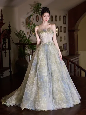 Hada De Las Flores Verde Salvia Apliques Vestidos De Gala 2025 A Line Princess Sin Tirantes Sin Mangas Sin Espalda Colas De Barrido Gala Vestidos Formales