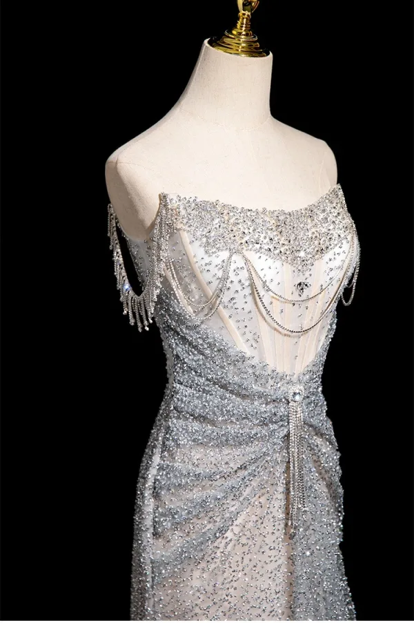 Sexy Silber Grau Perlenstickerei Pailletten Strass Abendkleider 2025 Meerjungfrau Bandeau Ärmellos Rückenfreies Sweep / Pinsel Zug Abend Festliche Kleider