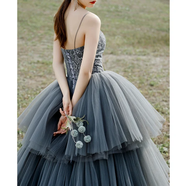 Classic Grey Cascading Ruffles Lace Flower Prom Dresses 2022 A-Line / Princess Spaghetti Straps Sleeveless Backless Sweep Train Prom Formal Dresses