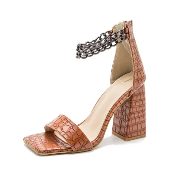 Sexy Bruin Avond Sandalen Dames 2022 Metaal Enkelband 10 Cm Dikke Hak Peep Toe Sandalen Hoge Hakken