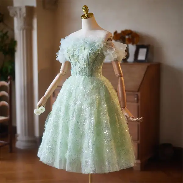 Fashion Sage Green Beading Sequins Appliques Homecoming Graduation Dresses 2025 A-Line / Princess Off-The-Shoulder Short Sleeve Backless Tea-length Formal Dresses