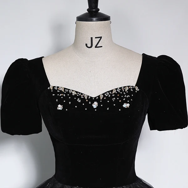 Élégant Noire Glitter Paillettes Robe De Bal 2023 Robe Boule Encolure Carrée Faux Diamant Manches Courtes Dos Nu Longue Promo Robe De Ceremonie