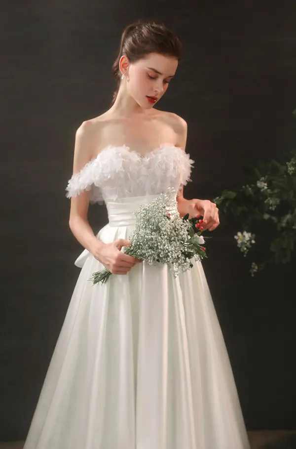 Fabulous Ivory Bow Flower Wedding Dresses 2021 Satin Sleeveless Off-The-Shoulder Outdoor / Garden Zipper Up Court Train A Line/ Princess Wedding Dresses