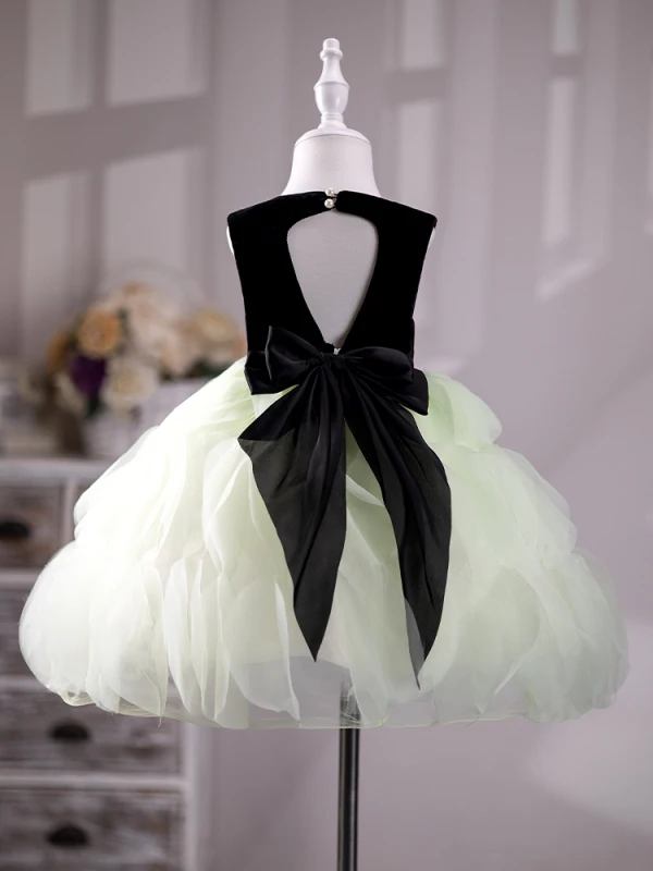Charmant Vert Cendré Volants en Cascade Anniversaire Robe Ceremonie Fille 2024 Robe Boule Encolure Dégagée Sans Manches Dos Nu Noeud Courte