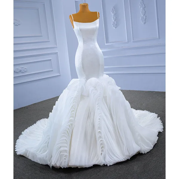 Haut de Gamme Blanche Volants Robe De Mariée 2022 Trompette / Sirène Bretelles Spaghetti Sans Manches Dos Nu Chapel Train Mariage